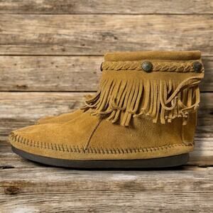 Minnetonka Moccasins Womens Tan Brown Suede Western Ankle Fringe Zip Back Size 9